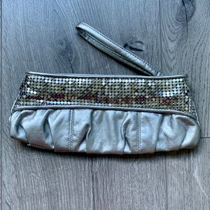 Giannini Metal sequin silver clutch